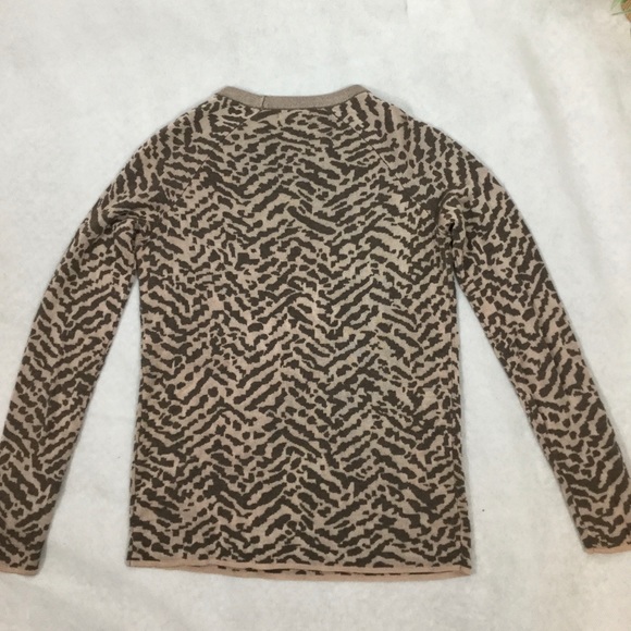 Vince Camuto Animal Print Sweater - Picture 5 of 7
